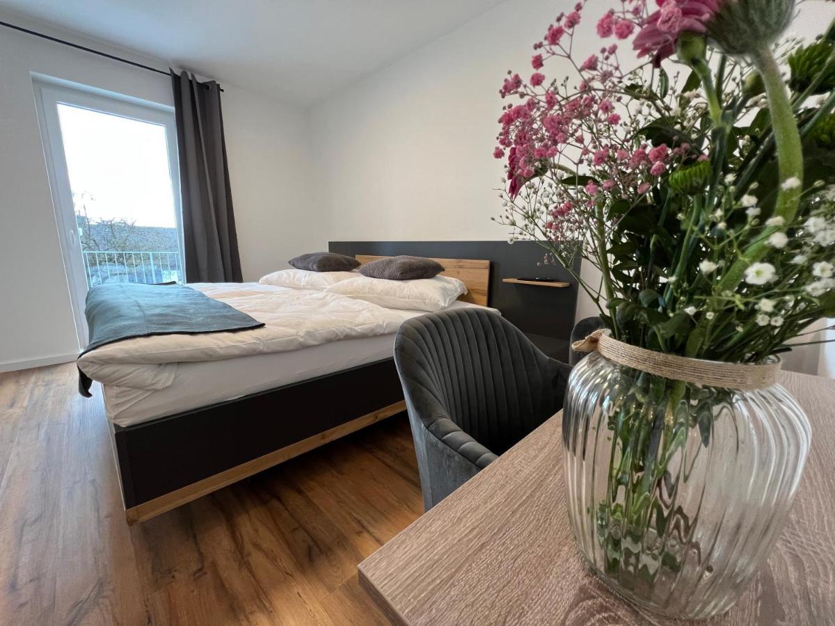 Konrads Pension Solms-Oberbiel Exteriör bild